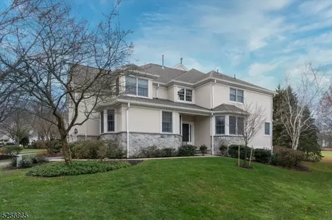 11 Witherspoon Ln, Bernards, NJ 07920