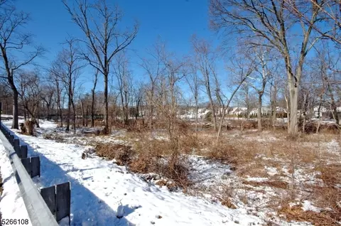 180 Oak Dr, Middlesex, NJ 08846 photo 23