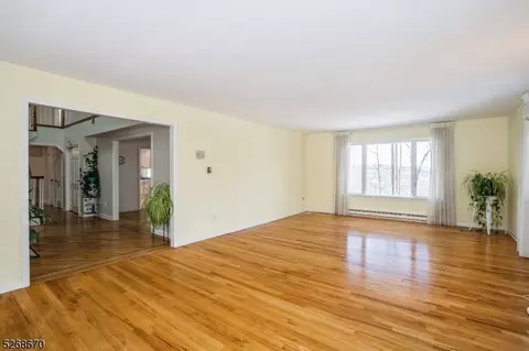 106 Cheyenne Way, Wayne, NJ 07470 photo 7