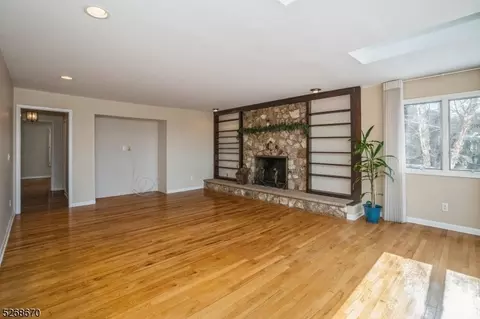 106 Cheyenne Way, Wayne, NJ 07470 photo 13