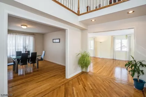 106 Cheyenne Way, Wayne, NJ 07470 photo 5