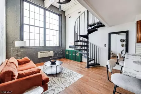 366 Trenton Ave #4D, Paterson, NJ 07503