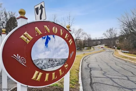 229 Vista Dr #229, Cedar Knolls, NJ 07927