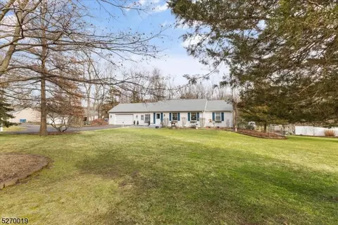 140 E Mountain Rd, Hillsborough, NJ 08844