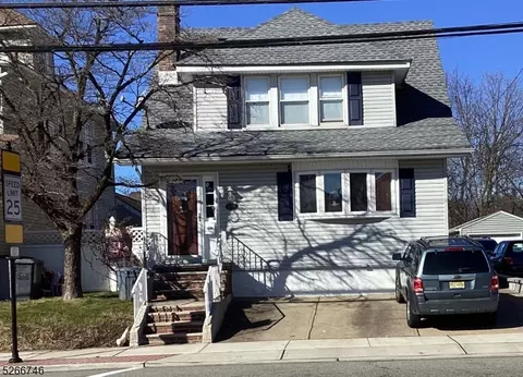 1098 Mcbride Ave, Woodland Park, NJ 07424