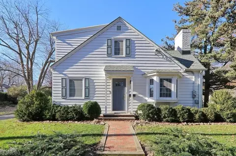 19 Fairmount Rd, New Providence, NJ 07974