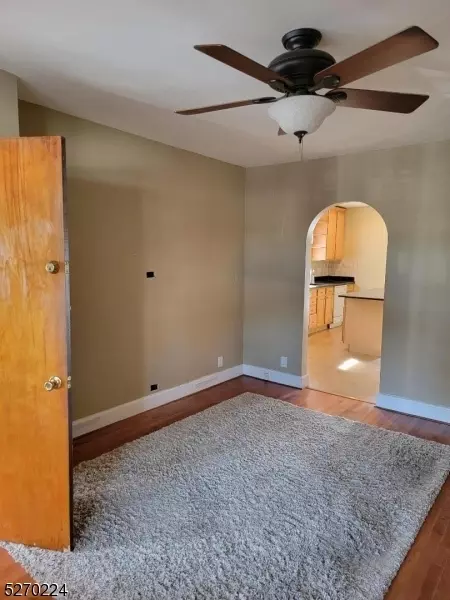 35 Louis St, Carteret, NJ 07008