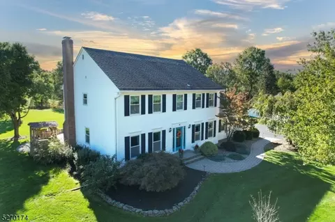 6 Tuttle Ct, Hillsborough, NJ 08844