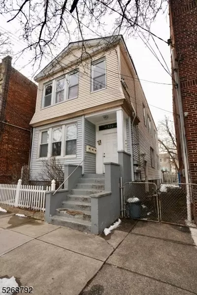522 N 9th St, Newark, NJ 07107