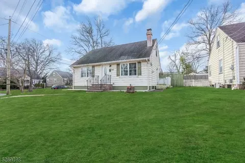 582 Orchard St, Rahway, NJ 07065