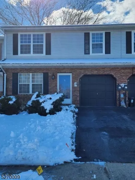 71 Lenape Trl, Washington, NJ 07882