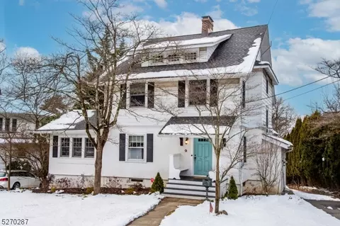 37 Hillcrest Rd, Caldwell, NJ 07006
