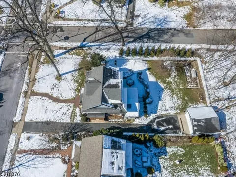 23 Windsor Pl, Montclair, NJ 07043 photo 44