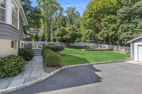 23 Windsor Pl, Montclair, NJ 07043 photo 37