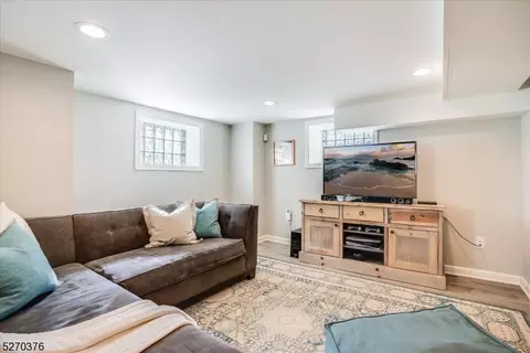 23 Windsor Pl, Montclair, NJ 07043 photo 30