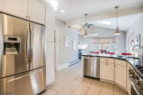 23 Windsor Pl, Montclair, NJ 07043 photo 14