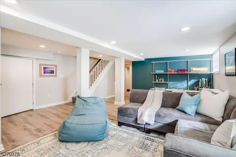 23 Windsor Pl, Montclair, NJ 07043 photo 29