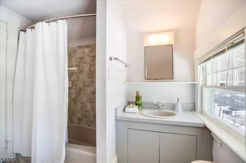 23 Windsor Pl, Montclair, NJ 07043 photo 28