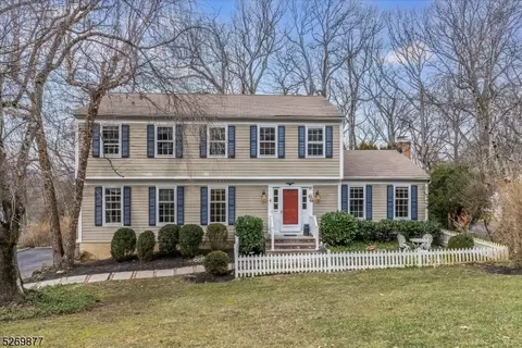 66 Candace Ln, Chatham Twp, NJ 07928