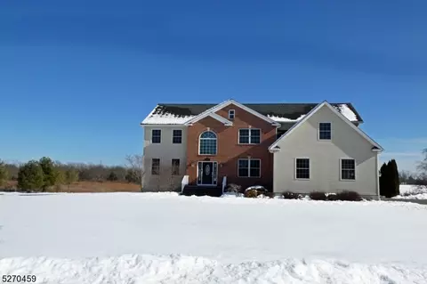 127 Van Cleef Rd, Somerset, NJ 08873