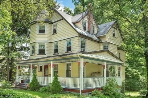 121 Harrison Ave, Montclair, NJ 07042