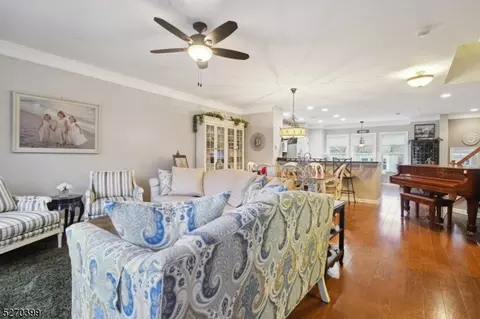 7 Maple Ave #8, Morristown, NJ 07960