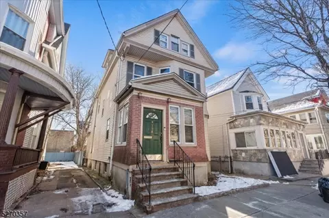 194 S 6th St, Newark, NJ 07103