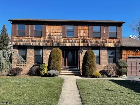 30 Tomar Ct, Bloomfield, NJ 07003