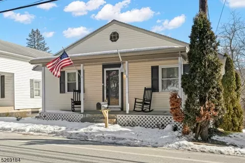 2350 Belvidere Rd, Phillipsburg, NJ 08865