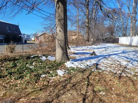 12 Hyde Ave, Woodbridge Twp, NJ 08830