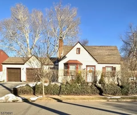 1531 Brookside Dr, Union, NJ 07083