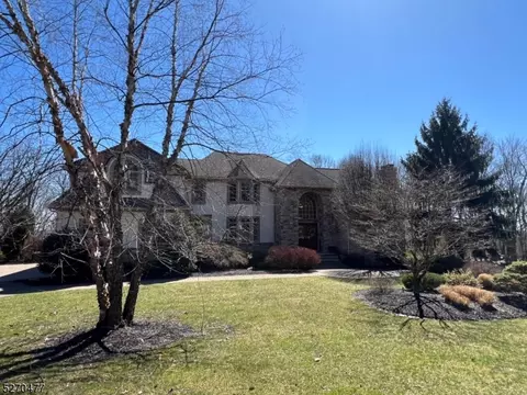 76 Alize Dr, Kinnelon, NJ 07405