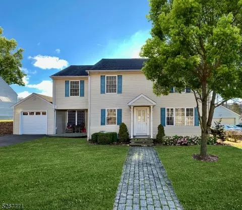 56 Douglas Rd, Rockaway, NJ 07866