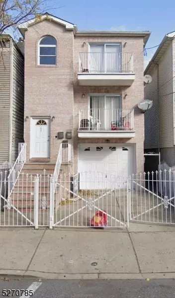 164 Union St, Jersey City, NJ 07304