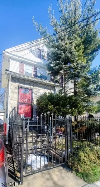 31 Paine Ave, Irvington, NJ 07111