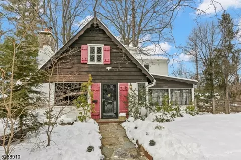 19 Park Rd, Sparta, NJ 07871
