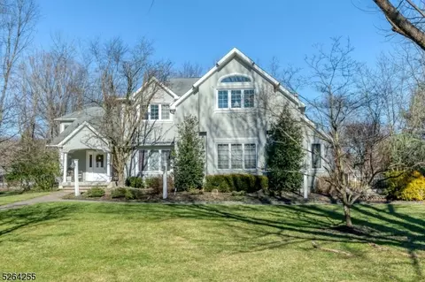11 Farmstead Rd, Denville, NJ 07834