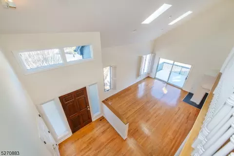 1 Fair Ridge Ct, Wayne, NJ 07470 photo 4