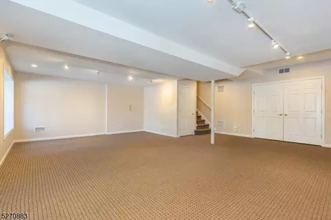 1 Fair Ridge Ct, Wayne, NJ 07470 photo 29