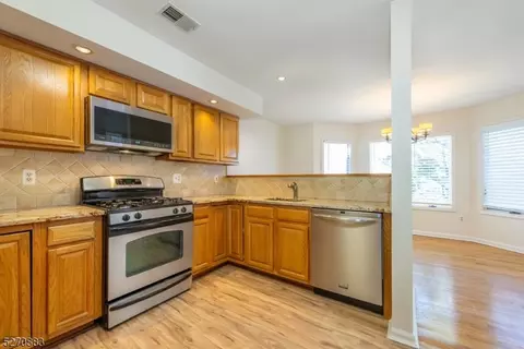 1 Fair Ridge Ct, Wayne, NJ 07470 photo 6