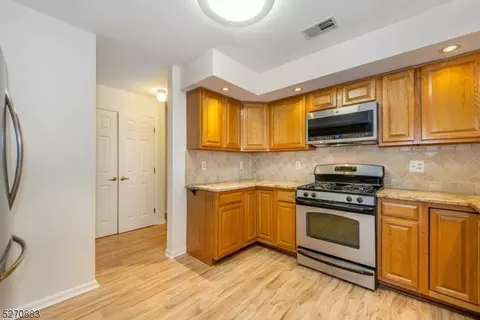 1 Fair Ridge Ct, Wayne, NJ 07470 photo 8