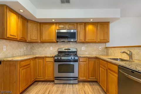 1 Fair Ridge Ct, Wayne, NJ 07470 photo 5