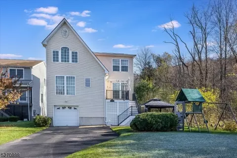 12 Celia Dr, Sparta, NJ 07871