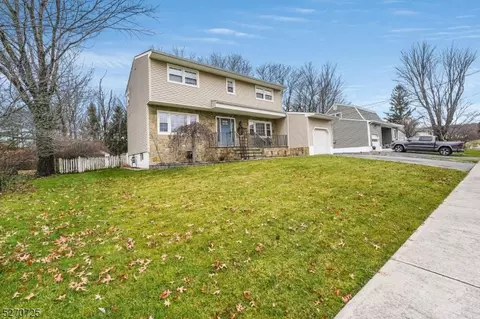 191 Clover Hill Dr, Flanders, NJ 07836