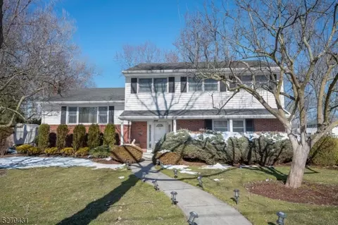 1 Ringwood Dr, Parsippany-troy Hills Twp, NJ 07054