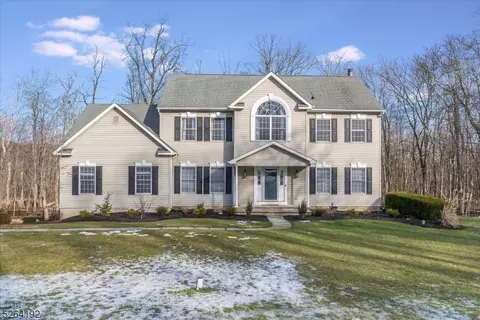 12 Hidden Glen Dr, Sparta, NJ 07871