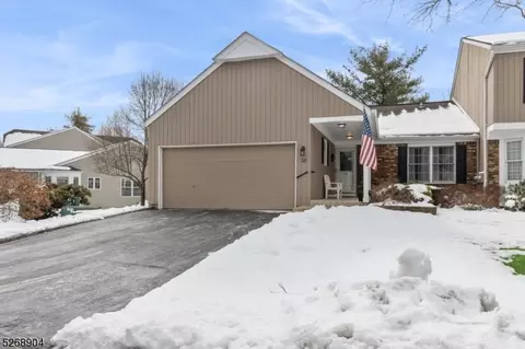 28 N Dexter Dr, Basking Ridge, NJ 07920