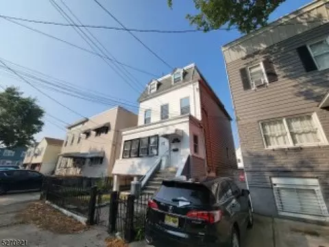 17 Elizabeth St, Jersey City, NJ 07306