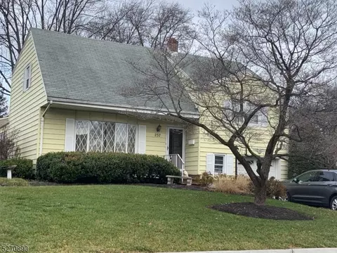 237 Ledden Ter, South Plainfield, NJ 07080