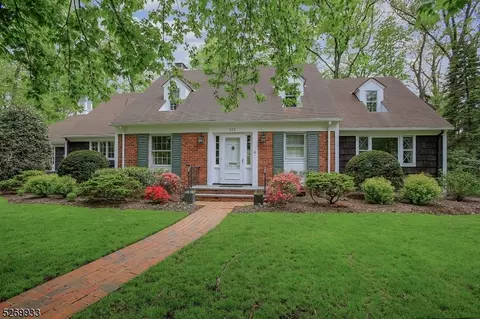 925 Wyandotte Trl, Westfield, NJ 07090